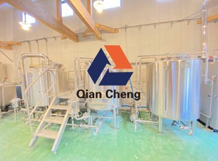 国际小型啤酒厂项目安装进行中